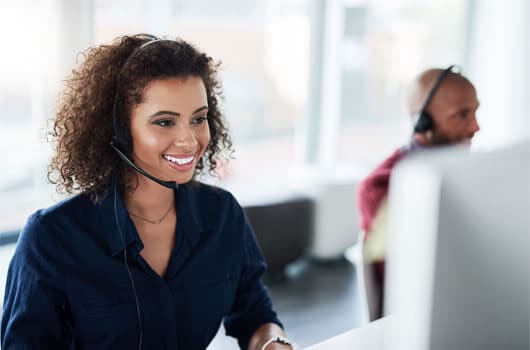 Customer support agent talking to a customer