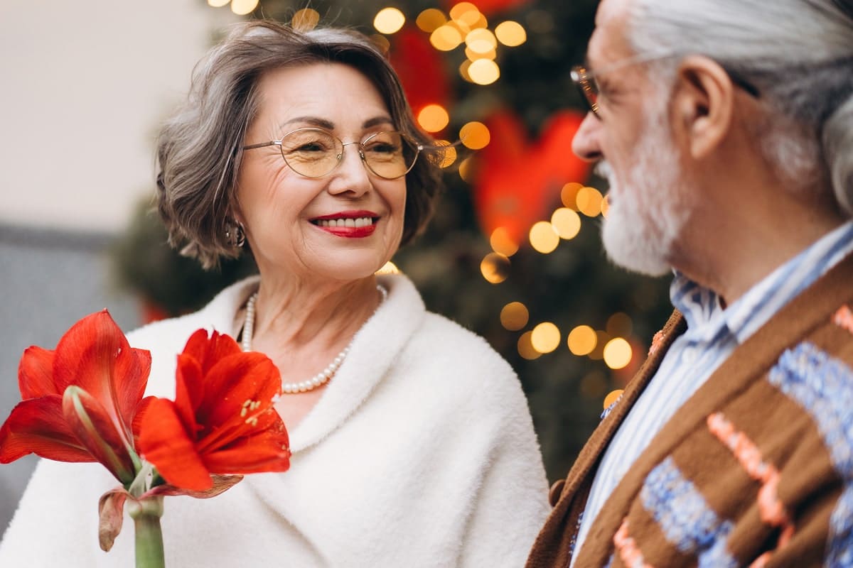 Simple Holiday Gift Ideas for Caregivers and Seniors
